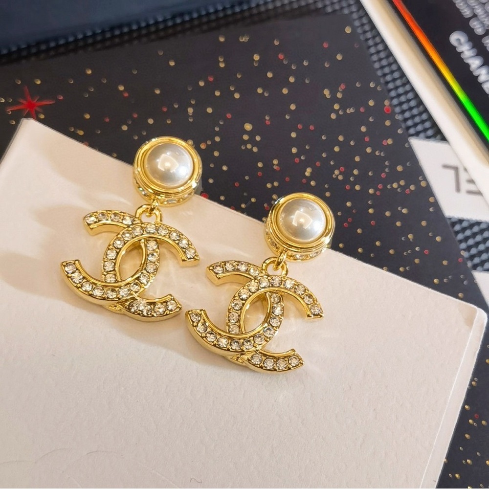 Chanel earrings - Picture 7 of 8